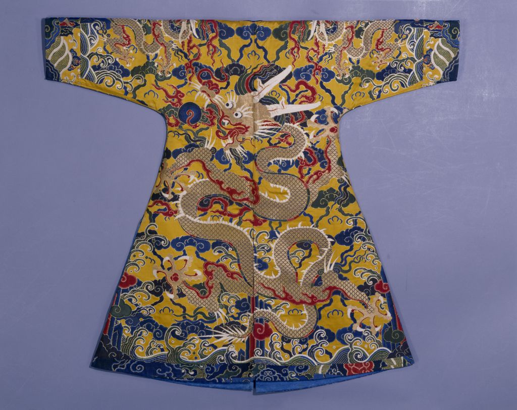 图片[2]-Yellow satin weaving gold dragon cloud pattern-China Archive